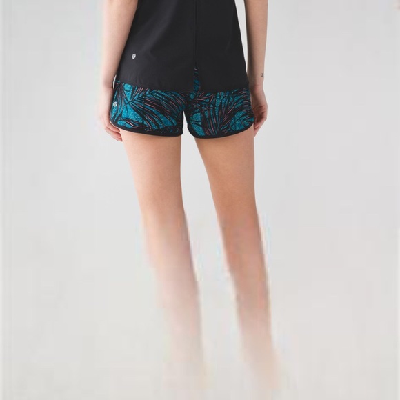 Lululemon Speed Short Palm Lace Tofino Teal Multi Black Size 8 - Picture 6 of 12